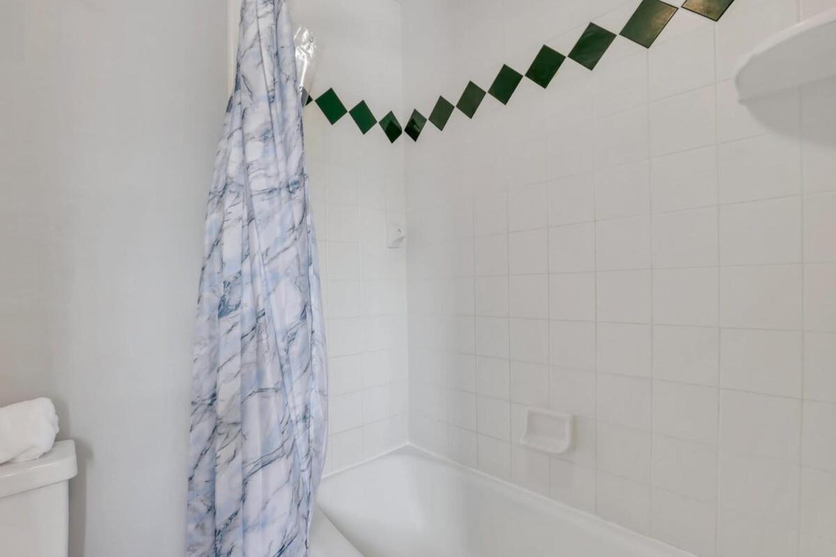 Eagle'S Nest - Spacious Loft Downtown - Near Gsu Statesboro Bagian luar foto