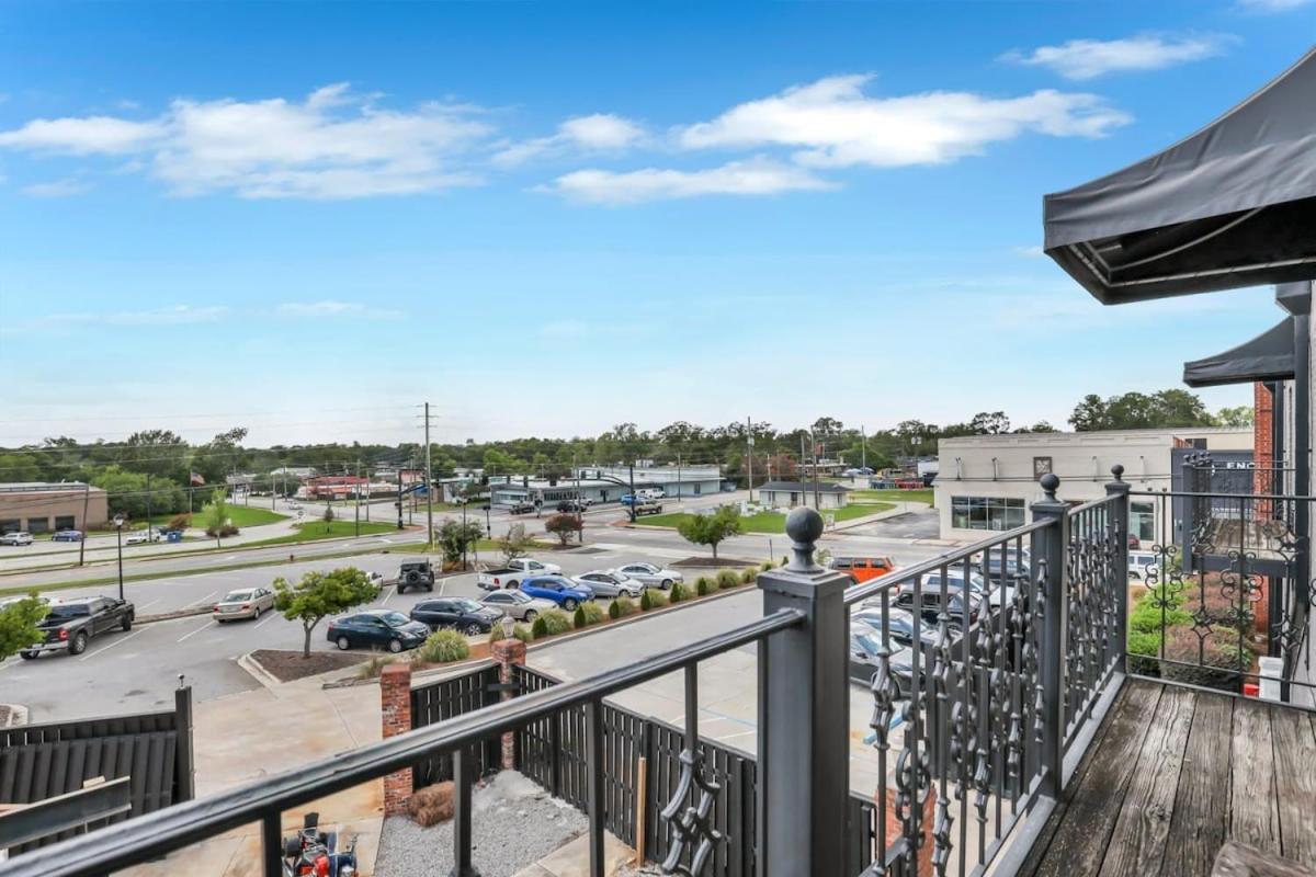 Eagle'S Nest - Spacious Loft Downtown - Near Gsu Statesboro Bagian luar foto
