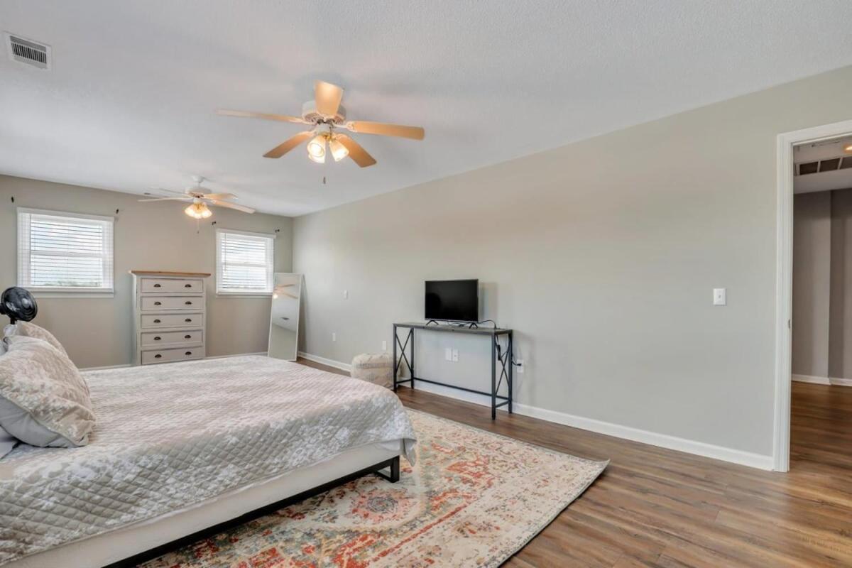 Eagle'S Nest - Spacious Loft Downtown - Near Gsu Statesboro Bagian luar foto