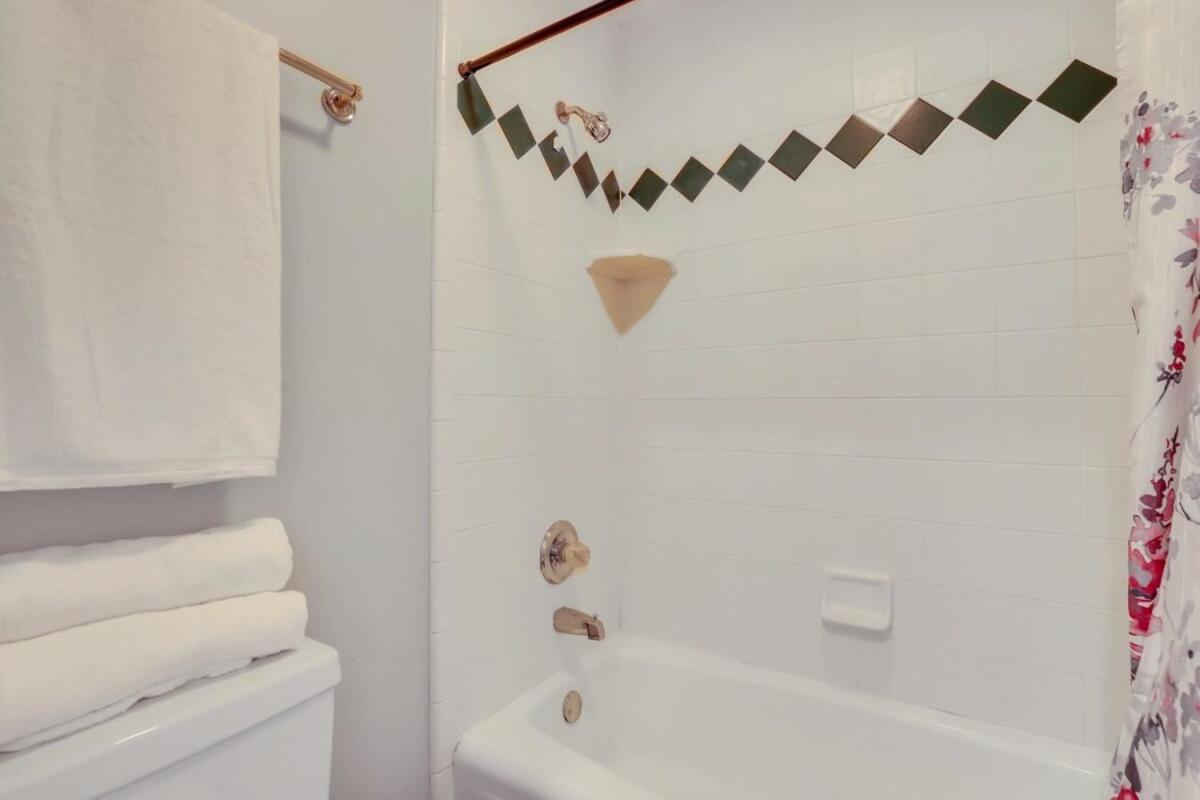 Eagle'S Nest - Spacious Loft Downtown - Near Gsu Statesboro Bagian luar foto