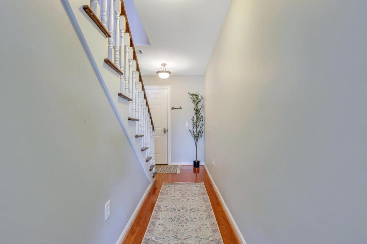 Eagle'S Nest - Spacious Loft Downtown - Near Gsu Statesboro Bagian luar foto
